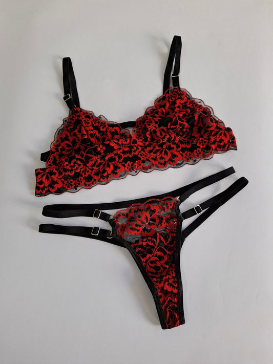 Art.49 Conjunto Triángulito de diseño en Puntilla.