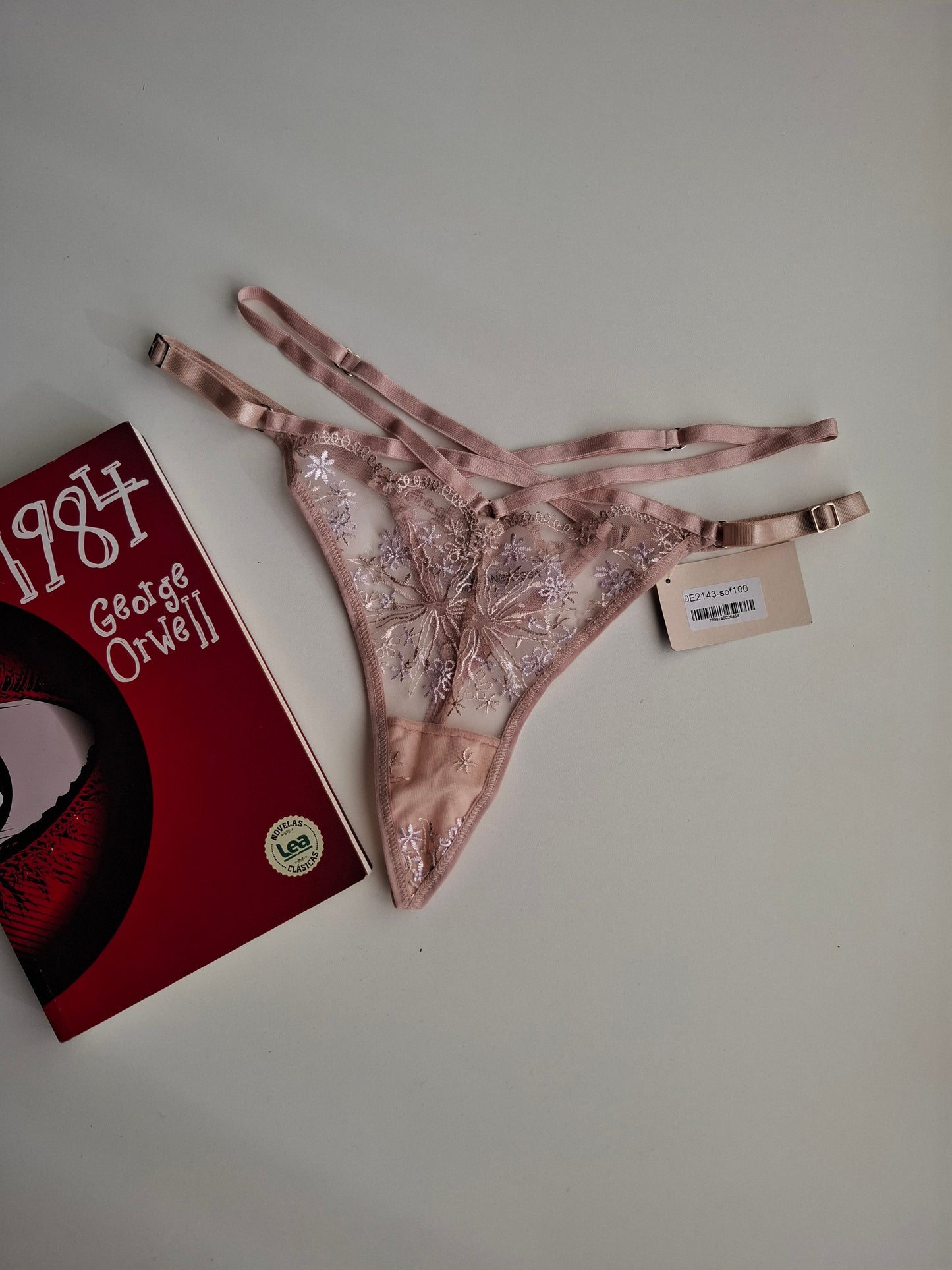 E2143 Tanga Less regulable x1
