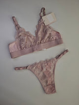 Art.5676 Conjunto Bralette de puntilla y Tanga Less