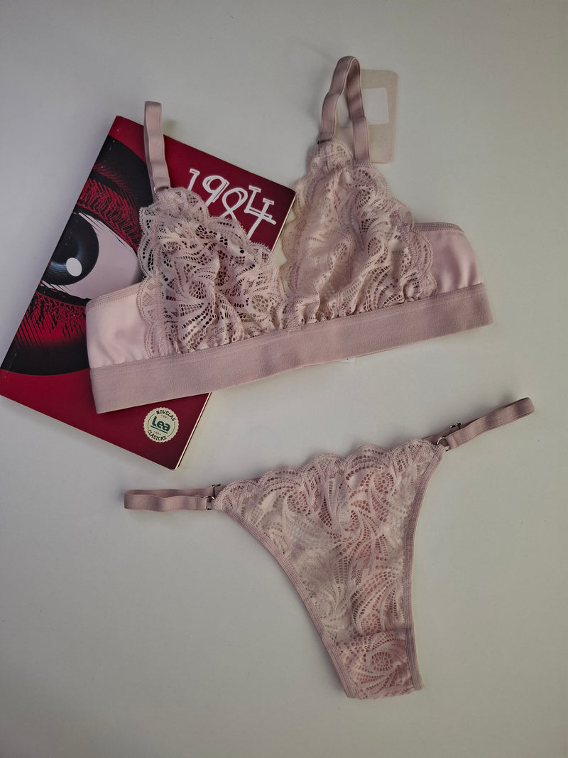Art.5676 Conjunto Bralette de puntilla y Tanga Less