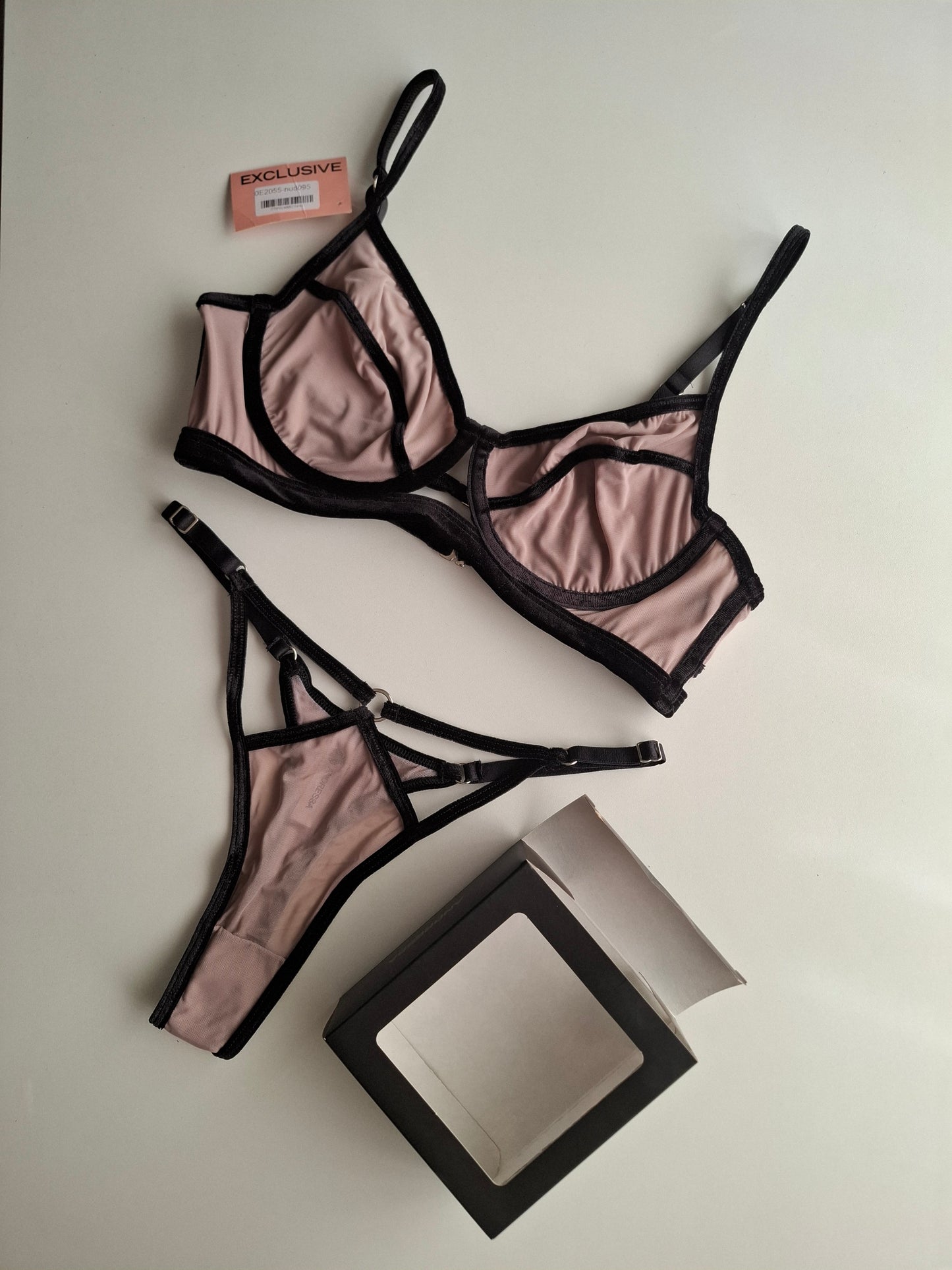 E2055 Conjunto