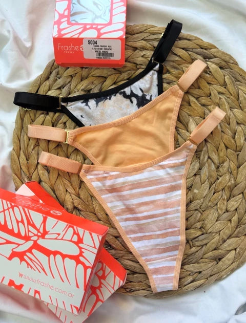 Art. 5004 PACK X 3 DE TANGA CAVADA DE ALGODÓN LYCRA ESTAMPADO DURAZNO BRETEL ANCHO
